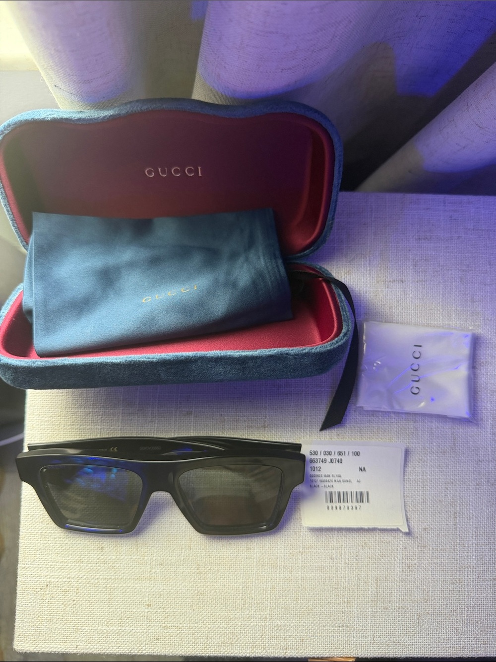Gucci Black Sunglasses with Velvet-Lined Case 663749 J0740